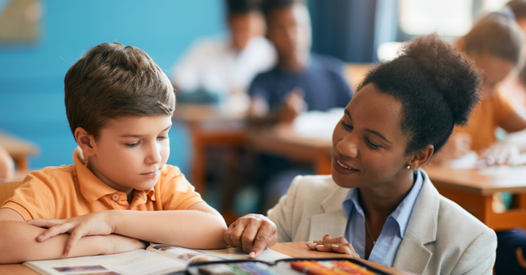 Quel collège privé choisir pour un élève en difficulté scolaire