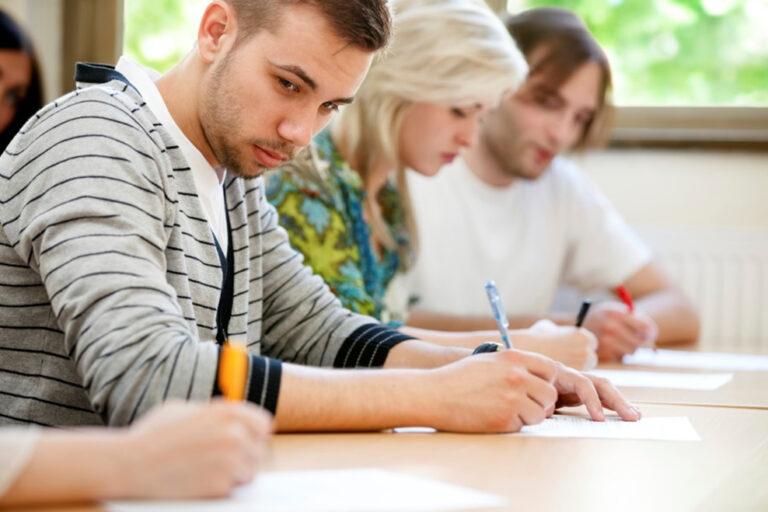 Comment accéder aux copies du bac après l’examen