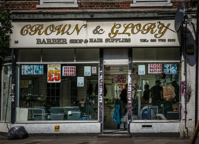 facade du barber shop the glory