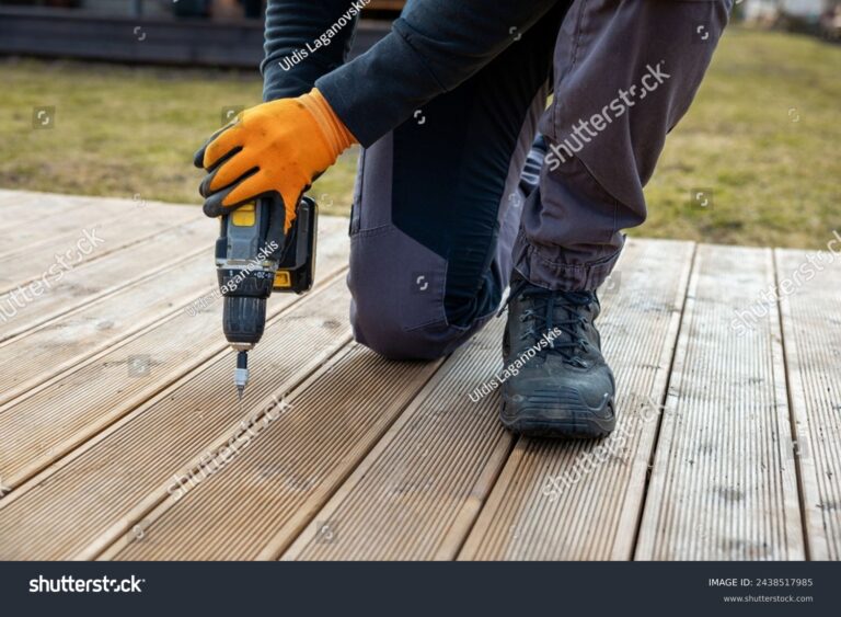 terrasse sur plot avec outils dentretien