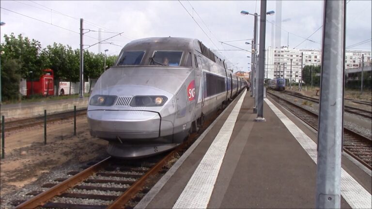 train en route vers les sables dolonne